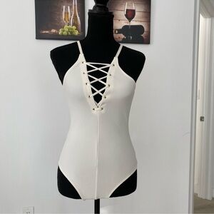 Express Cream Lace-Up Women's bodysuit